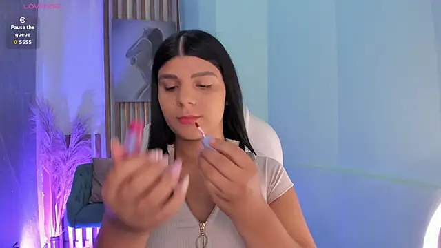 PauliinaBelle  online show from 13, 4, 2026