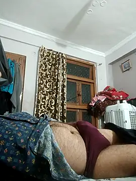 Snapshot of vardh033 chatting on 11, 4, 2026 vardh033 online show from 11, 4, 2026