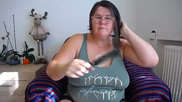 Snapshot of icyheart888 chatting on 19, 10, 2025 icyheart888 online show from 19, 10, 2025