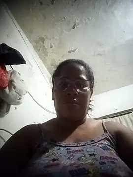 Big ass submissive online show from 12, 1, 2026