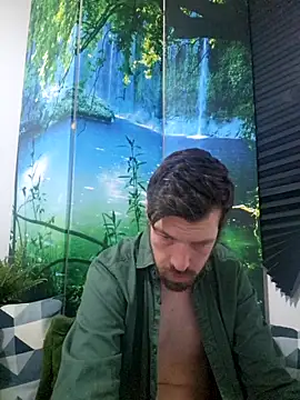 Snapshot of welcome-to-the-jungle chatting on 17, 10, 2025 welcome-to-the-jungle online show from 17, 10, 2025