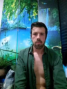 Snapshot of welcome-to-the-jungle chatting on 18, 10, 2025 welcome-to-the-jungle online show from 18, 10, 2025