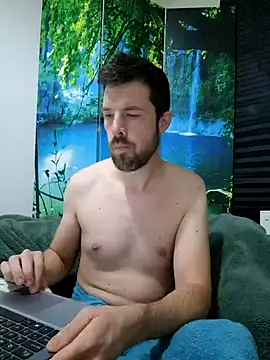 Snapshot of welcome-to-the-jungle chatting on 20, 11, 2025 welcome-to-the-jungle online show from 20, 11, 2025