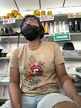 Snapshot of Kyra__Rose chatting on 17, 1, 2026 Kyra Rose online show from 17, 1, 2026