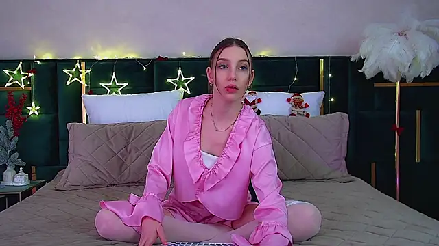 VeronicaVances online show from 3, 12, 2025