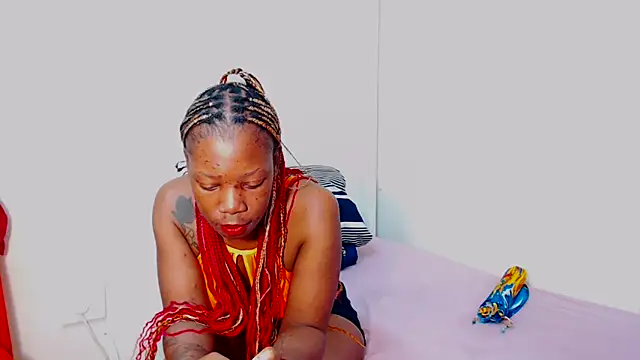 Snapshot of FreakyScarlet00 chatting on 10, 10, 2025 FreakyScarlet00 online show from 10, 10, 2025