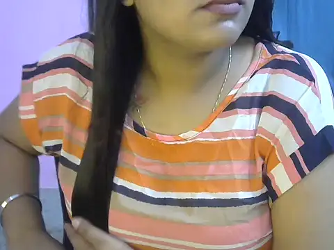 Queenxxx98 online show from 11, 10, 2025