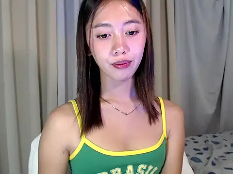 lovely kiannaHugecock online show from 13, 9, 2025