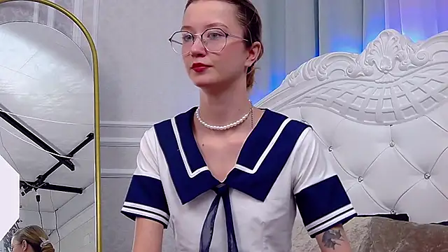 MaeLili online show from 14, 12, 2025