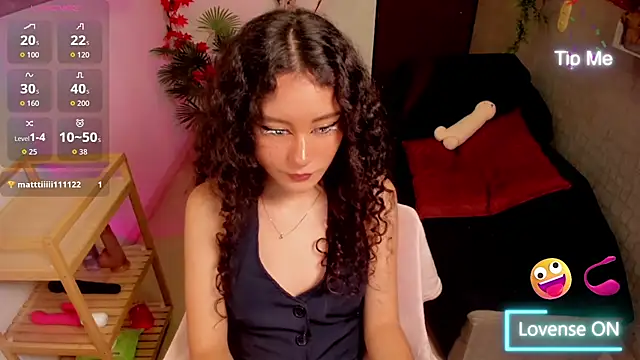 Snapshot of Krysten_Riter chatting on 17, 7, 2026 Krysten Riter online show from 17, 7, 2026