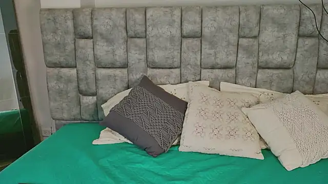 DaniniAnderson online show from 11, 4, 2026