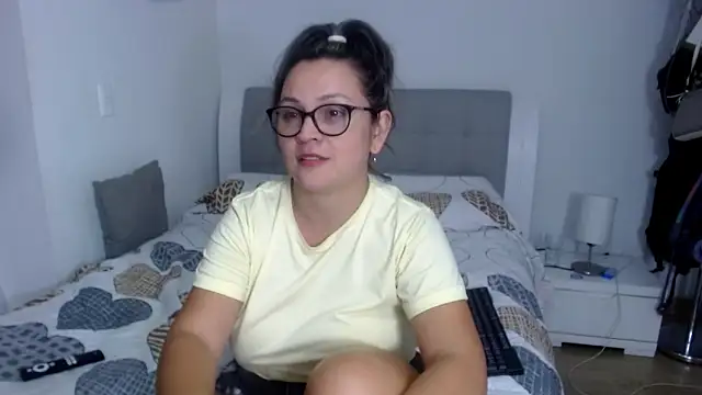 Snapshot of sophie_lopez1 chatting on 18, 2, 2026 sophie lopez1 online show from 18, 2, 2026