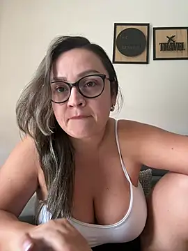 Snapshot of sophie_lopez1 chatting on 1, 7, 2026 sophie lopez1 online show from 1, 7, 2026