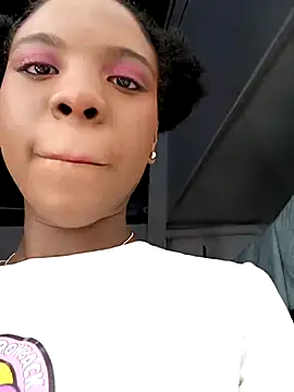 AmiraMorgan online show from 22, 10, 2025