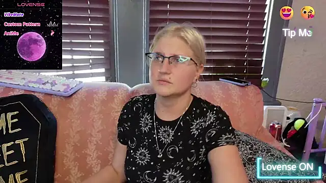 Snapshot of samanthamalichite chatting on 29, 9, 2025 samanthamalichite online show from 29, 9, 2025