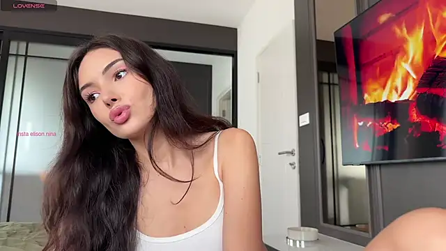 elisonni  online show from 7, 11, 2025