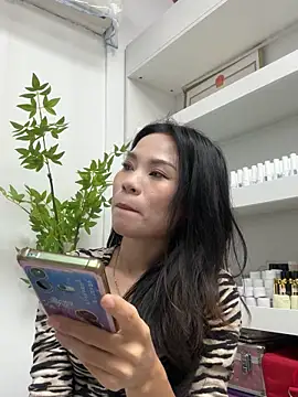 Baby-mmm online show from 4, 11, 2025