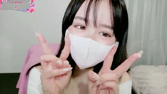 Snapshot of Anne_Anne_chan chatting on 15, 10, 2025 Anne Anne chan online show from 15, 10, 2025