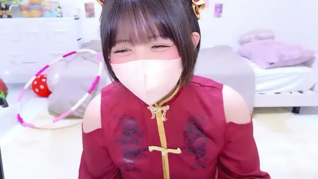 Hinata Sun online show from 13, 5, 2026