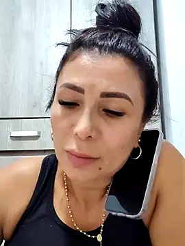 mia mancinii online show from 24, 4, 2026