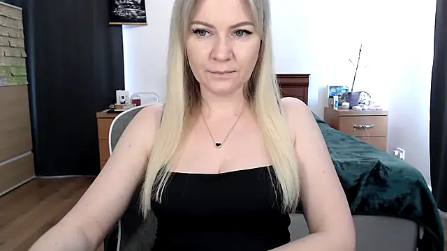 ParadiseAlina online show from 18, 3, 2026