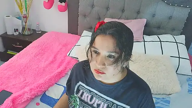 Nicolletorres2 online show from 3, 2, 2026