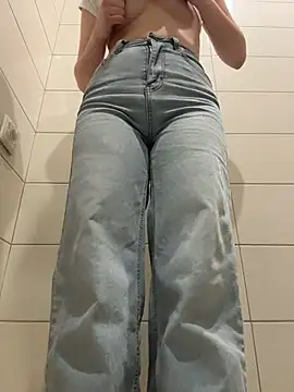 Cumonmme online show from 16, 11, 2025