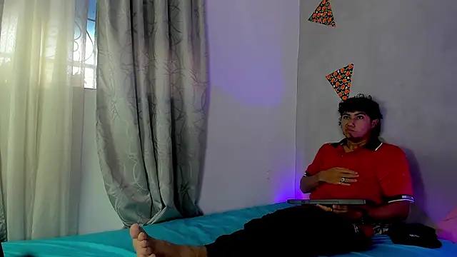 Laura and Kevin online show from 22, 11, 2025