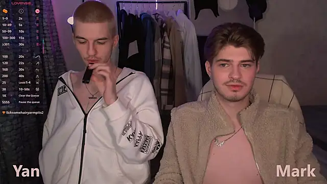 Snapshot of itsyanbb chatting on 12, 11, 2025 itsyanbb online show from 12, 11, 2025