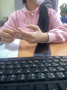 Snapshot of ThuPhuong-Tr chatting on 19, 11, 2025 ThuPhuong-Tr online show from 19, 11, 2025