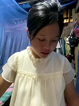 Snapshot of O_o_UwU_o_O chatting on 13, 10, 2025 O o UwU o O online show from 13, 10, 2025