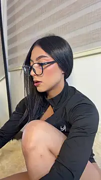 Snapshot of Tessa__Winslow chatting on 8, 4, 2026 Tessa Winslow online show from 8, 4, 2026