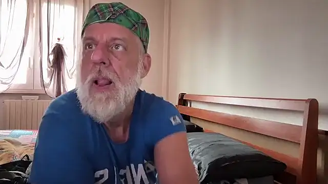 Snapshot of Pigna16PSRN chatting on 4, 3, 2026 Pigna16PSRN online show from 4, 3, 2026