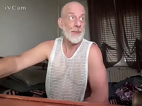 Snapshot of Pigna16PSRN chatting on 8, 4, 2026 Pigna16PSRN online show from 8, 4, 2026