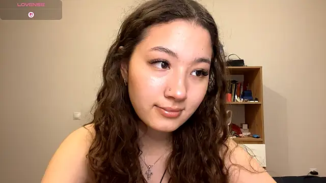 Snapshot of Sakuravice chatting on 31, 10, 2025 Sakuravice online show from 31, 10, 2025