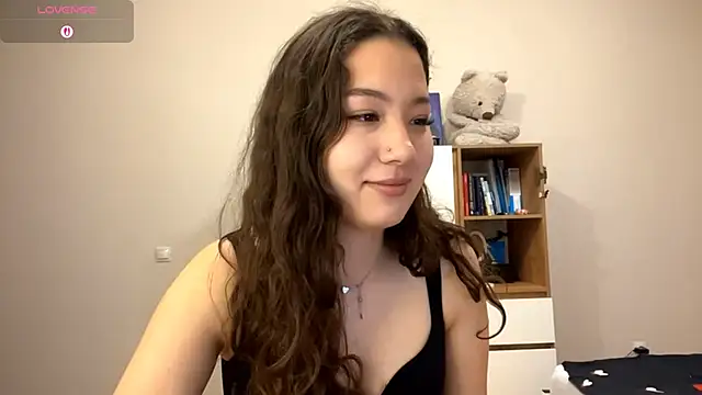 Snapshot of Sakuravice chatting on 9, 11, 2025 Sakuravice online show from 9, 11, 2025