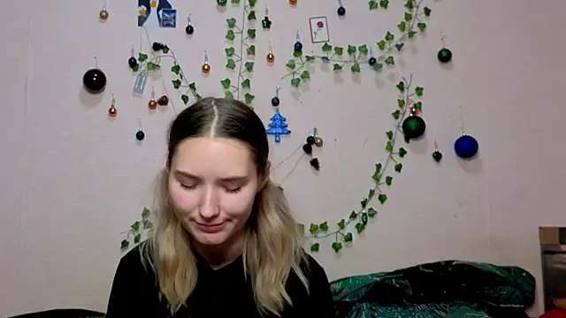  kikiclark   online show from 8, 1, 2026