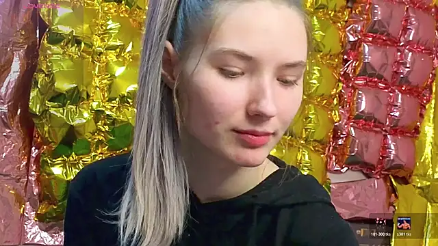 Snapshot of _kikiclark__ chatting on 19, 4, 2026 kikiclark online show from 19, 4, 2026