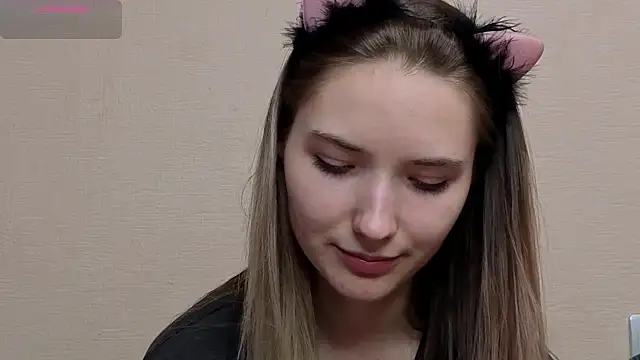Snapshot of _kikiclark__ chatting on 6, 5, 2026 kikiclark online show from 6, 5, 2026
