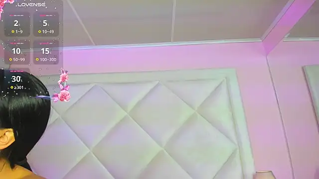 Miaa Smithh   online show from 17, 2, 2026