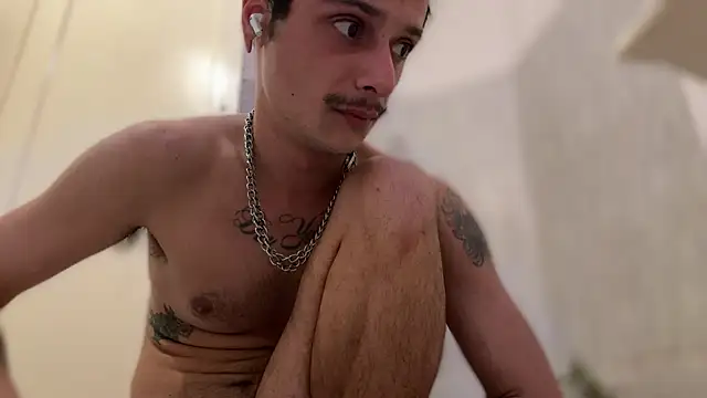 Snapshot of chrisalmeid_ chatting on 1, 2, 2026 chrisalmeid online show from 1, 2, 2026