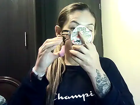 Valery  Rouse  online show from 18, 3, 2026