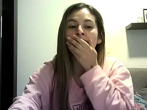 Snapshot of Valery__Rouse_ chatting on 23, 4, 2026 Valery Rouse online show from 23, 4, 2026