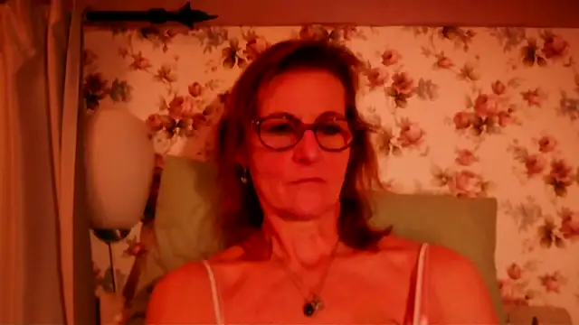 Snapshot of Valinella chatting on 8, 2, 2026 Valinella online show from 8, 2, 2026