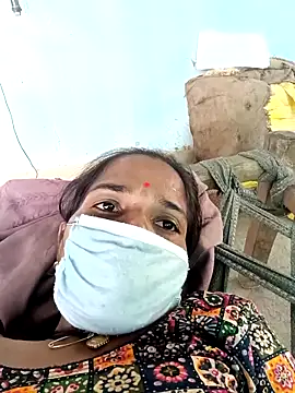 Snapshot of Hot-honi chatting on 23, 9, 2025 Hot-honi online show from 23, 9, 2025