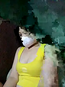 Snapshot of VanGau031694 chatting on 7, 10, 2025 VanGau031694 online show from 7, 10, 2025