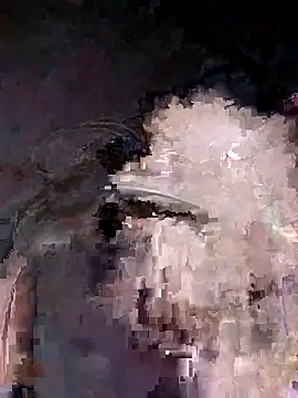 Snapshot of VanGau031694 chatting on 12, 10, 2025 VanGau031694 online show from 12, 10, 2025