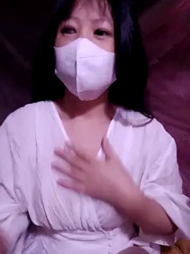 Snapshot of VanGau031694 chatting on 6, 11, 2025 VanGau031694 online show from 6, 11, 2025