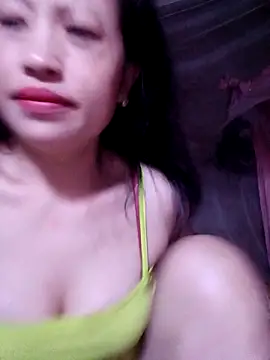 Snapshot of VanGau031694 chatting on 8, 11, 2025 VanGau031694 online show from 8, 11, 2025