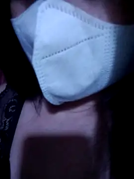 Snapshot of VanGau031694 chatting on 24, 11, 2025 VanGau031694 online show from 24, 11, 2025